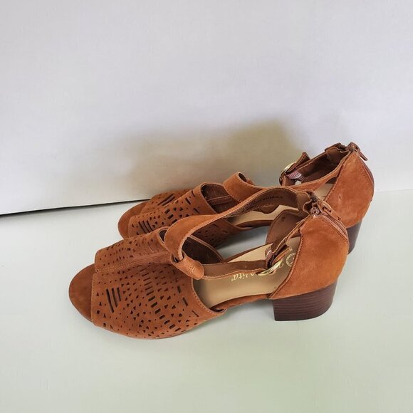 Bella Vita Finn Perforated Suede Peep Toe Sandal Size 9.5WW - Picture 6 of 12